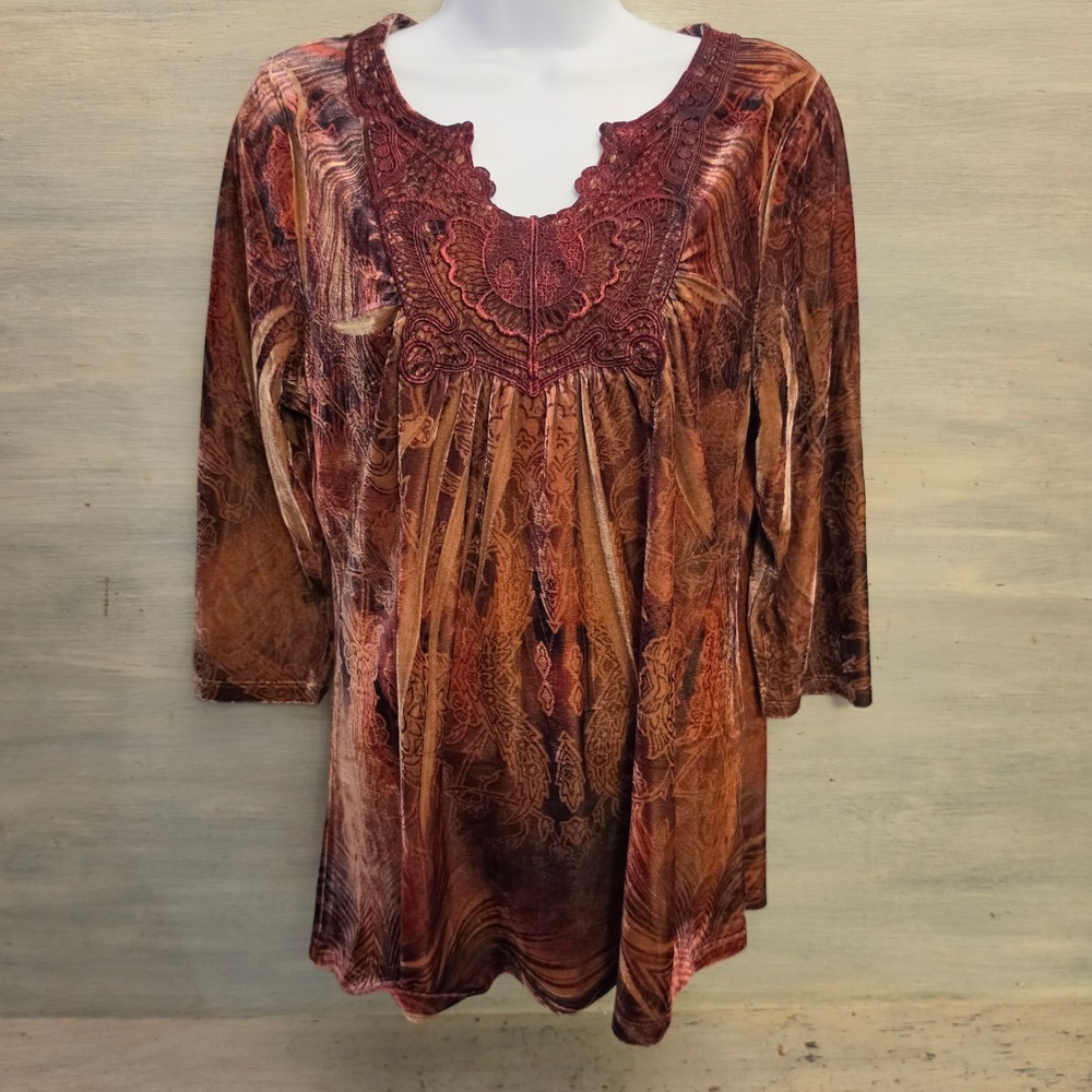 Live and Let Live Multicolor Crushed Velour Abstract Tunic Blouse Size Medium LN